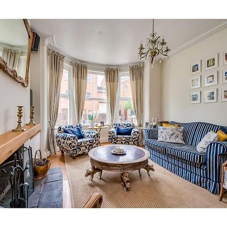 Central Belfast Apartments Ormeau Park Residence Bagian luar foto