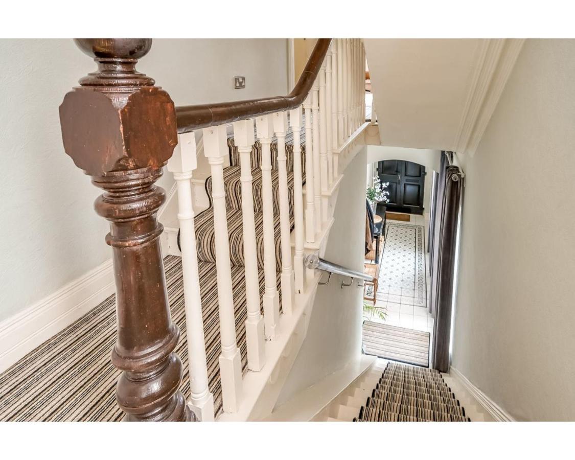 Central Belfast Apartments Ormeau Park Residence Bagian luar foto